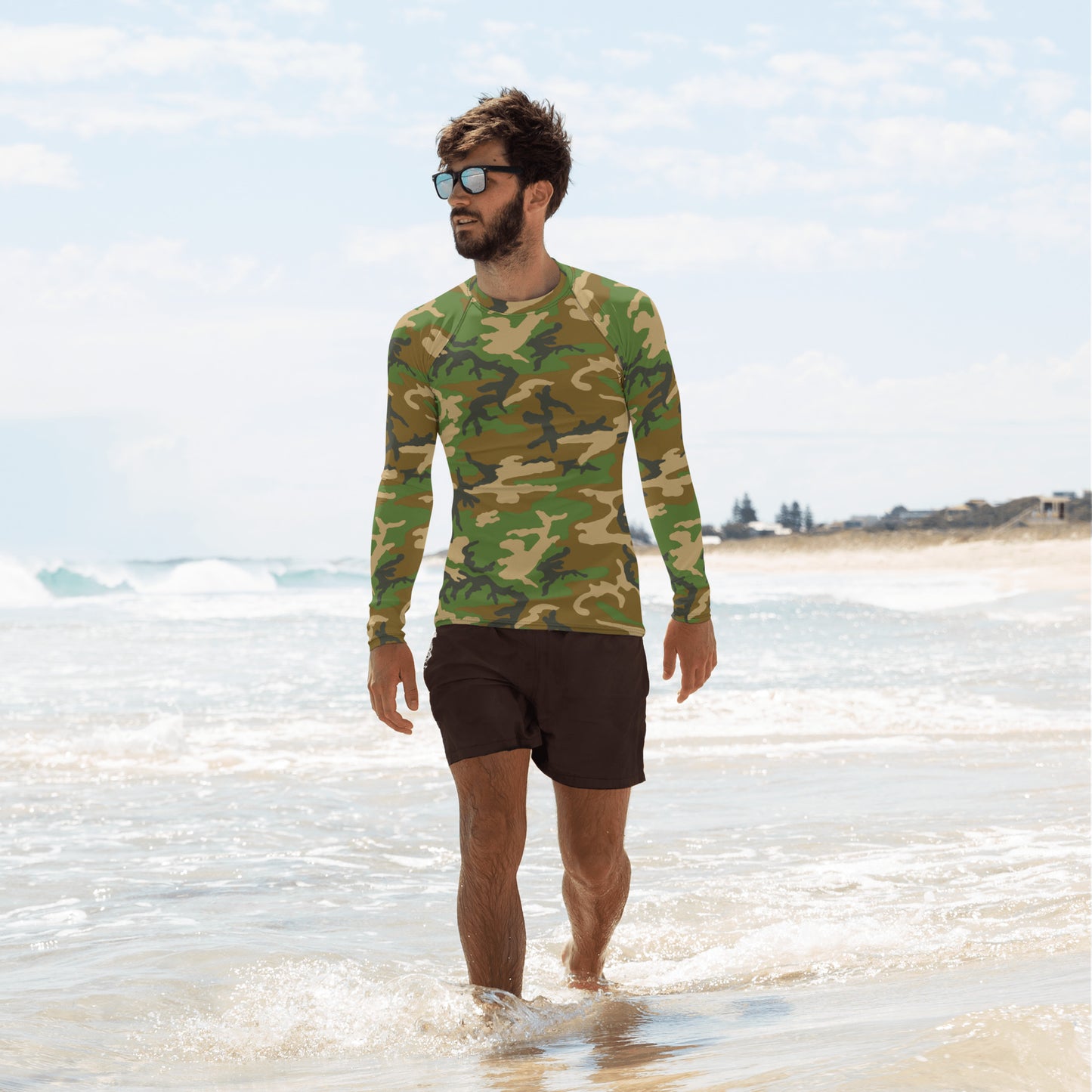 M81 Woodland Camo Men's Rash Guard